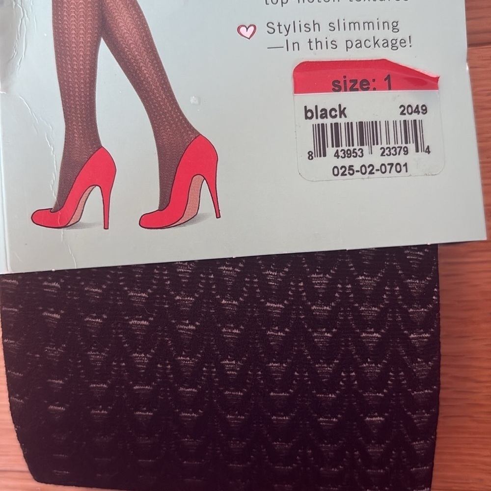NWT Assets by Sara Blakely (Spanx) Shaping Tights Textured Wish Bone Black Sz 1 - Picture 2 of 5